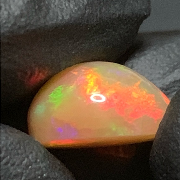 3.62 CT 12X9 MM REDFLASH PATTERN!! RARE TOP QUALITY ETHIOPIAN WELO OPAL - Picture 3 of 6